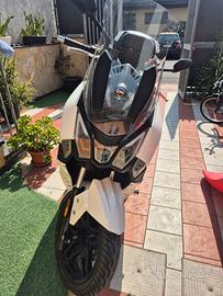 SYM Joyride 300 TCS E5+ – 4.000 km – Garanzia – €