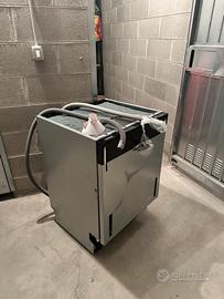 Lavastoviglie Samsung DW60A6090IB