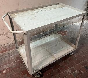 Carrello porta utensili