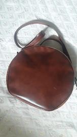 Borsa rotonda/cappelliera, pelle color cioccolato,