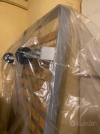 Doghe  legno letto  singolo con ruote