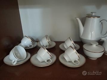 Elegante servizio da tè/caffè in porcellana