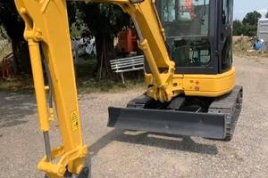 mini escavatore komatsu pc30 