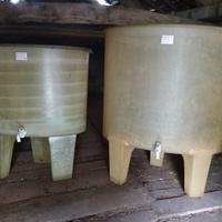 n. 2 BOTTI IN VETRORESINA