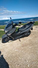 burguman 400 anno 07 2022 con 3.700kl