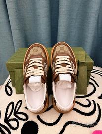 Sneakers classiche da uomo marroni