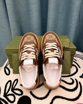 Sneakers classiche da uomo marroni