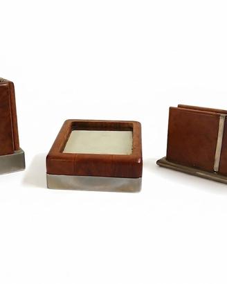 Set da scrivania vintage in legno e metallo.