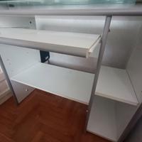 scrivania porta computer 