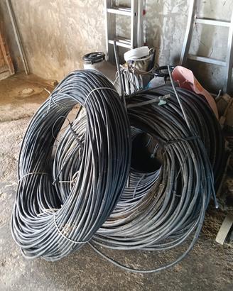 rotoli di tubo in polietilene, comunemente utilizz