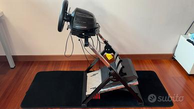 postazione simulatore giuda tthrustmaster supporto