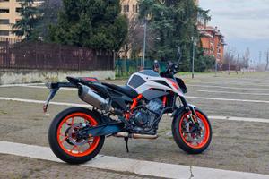 KTM 890 Duke