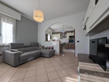 4 LOCALI A SANT'ILARIO D'ENZA