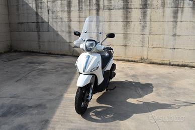 Piaggio Beverly 350 Sport Touring
