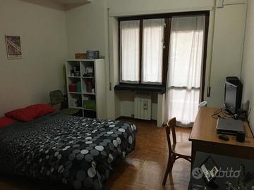 Ampia stanza numidio quadrato
