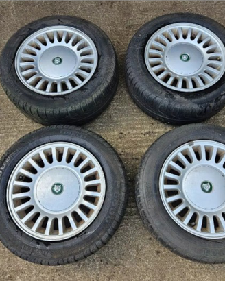 Cerchi 8j 16" in lega Jaguar Daimler