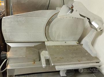 affettatrice per casa o locali