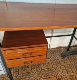 scrivania anni 60