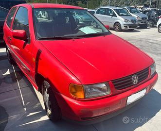 VOLKSWAGEN POLO per ricambi usati
