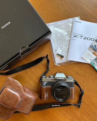 Fujifilm X-T200