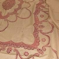 Copriletto in chiacchierino piu tovaglia da 12