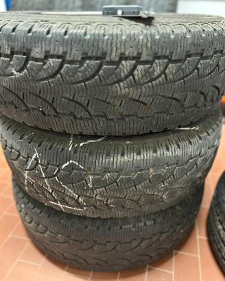 3 Pneumatici Continental 225/70 R15C