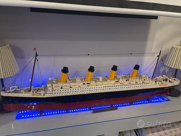 Lego titanic