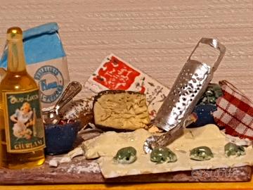 Tagliere con Ravioli in Miniatura per Dollhouse
