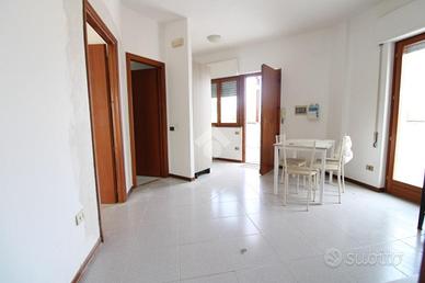3 LOCALI A MONTOPOLI DI SABINA