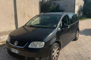 VOLKSWAGEN TOURAN 7 POSTI 2.0 TDI