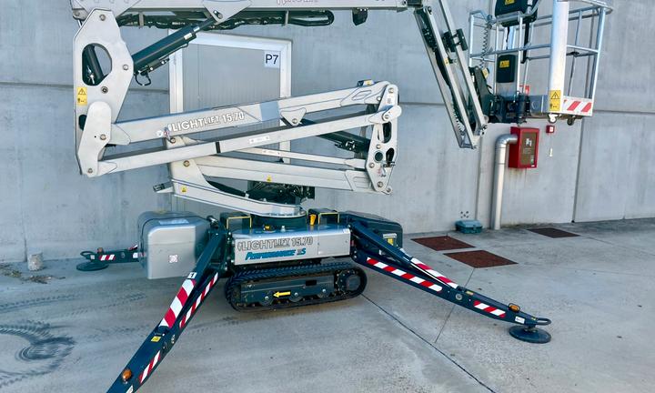 Piattaforma Hinowa LL15.70 litio