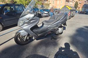 Suzuki Burgman 400 – 2006 – Incidentato