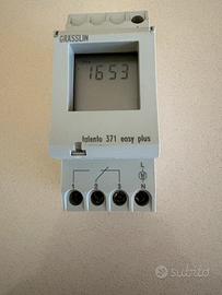 Interruttore orario digitale Grasslin.