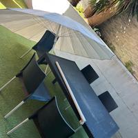 Tavolo vero rattan e sei sedie e ombrellone