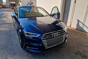 Audi S3 SPB 2.0 TFSI quattro S-TRONIC