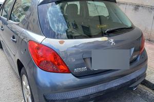 Peugeot 207 per pezzi di ricambio
