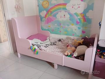 Lettino rosa Ikea bimba