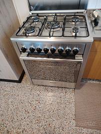 cucina completa semi nuova