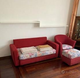 Divano letto + poltrona + pouf coordinati