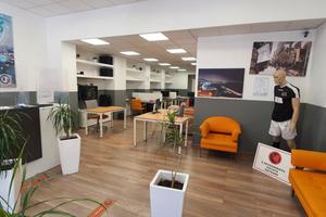 Locale arredato in centro vigilato posti auto