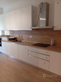 Appartamento arredato con box auto e p.auto