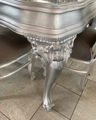 Tavolo e sedie stile barocco
