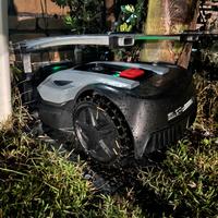 Robot tagliaerba