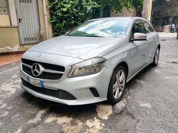 MERCEDES-BENZ A 180 d Executive