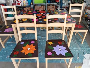 Set tavolo e quattro sedie