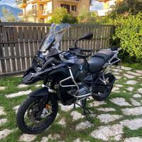 BMW GS 1200 triple black