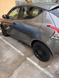 Lancia y con block shaft