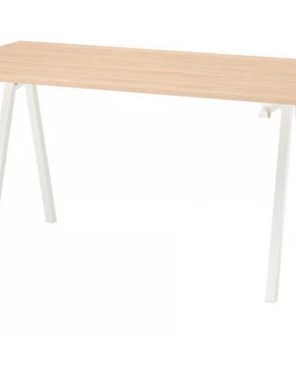 Scrivania ikea. Nuova