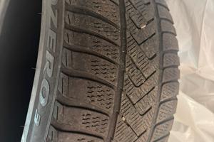 Gomme Pirelli Sottozero 3 255/40/20