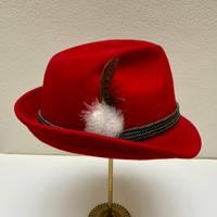 Cappello in feltro rosso